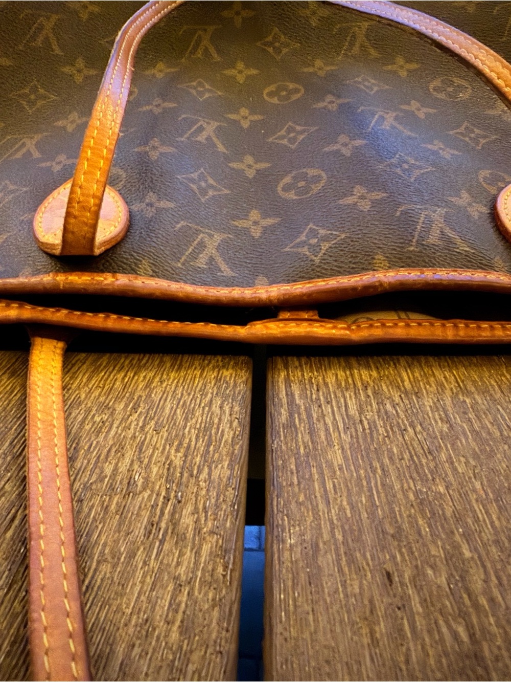 Authentic Louis Vuitton Monogram Neverfull Tote in Brown and Tan Leather - Picture 5 of 15